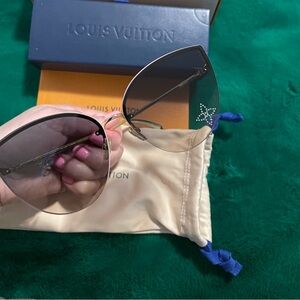 New never worn, Louis Vuitton sunglasses, LV Glam Cat Eye Sunglasses item#Z2012U